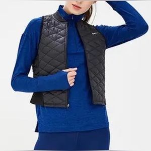 Nike Women’s Aerolayer Packable Running Vest - size Medium